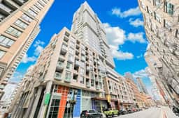 Downtown Toronto 1BR | Workspace, Walk Everywhere