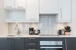 Executive Downtown 1BR | Dedicated Workspace
