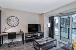 Luxury Downtown 1BR | City Views | 300 Front
