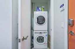Luxury Downtown 1BR | Richmond St W