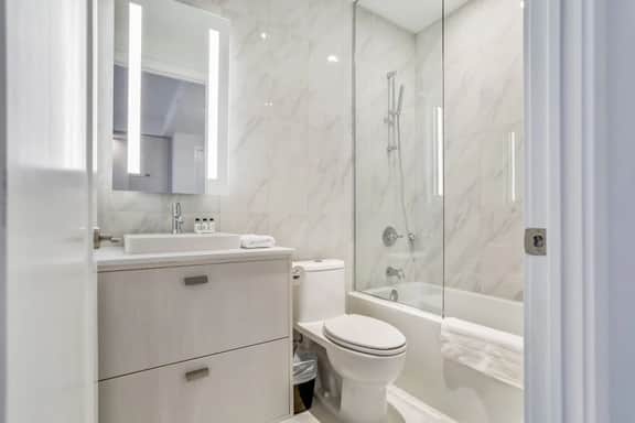 1BR at The Well Downtown | Pool, Gym & Dining