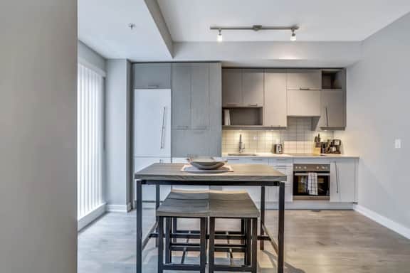 Executive Downtown 1BR | Prime Location