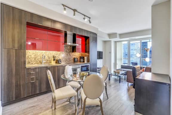 Luxury 2BR/2BA | High Floor at 300 Front St W