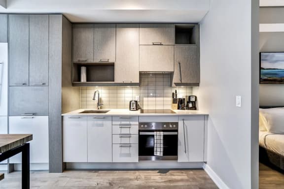 Executive Downtown 1BR | Prime Location