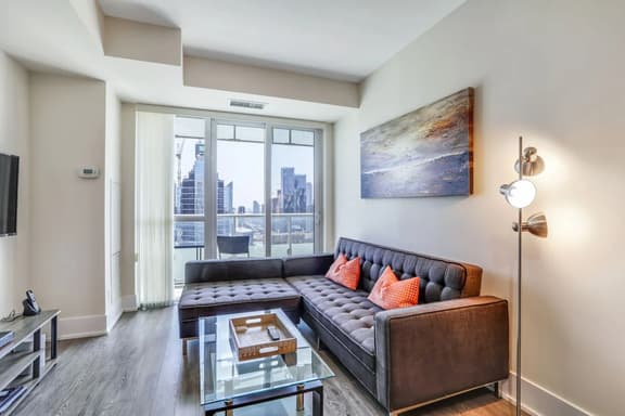 Luxury 2BR/2BA | High Floor at 300 Front St W