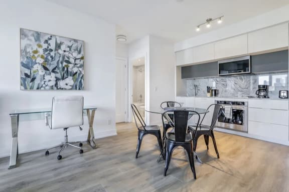 Upscale North York 2BR/2BA | Park Views & Highways